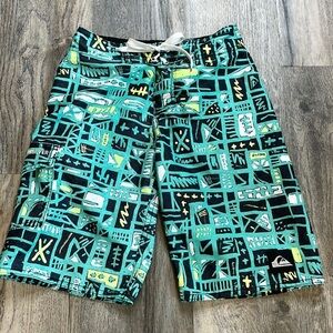 Quicksilver Boys Turquoise and Black Swim Trunks, size 7, 22” waist